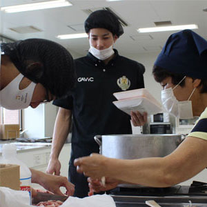 皆でカレーづくり!