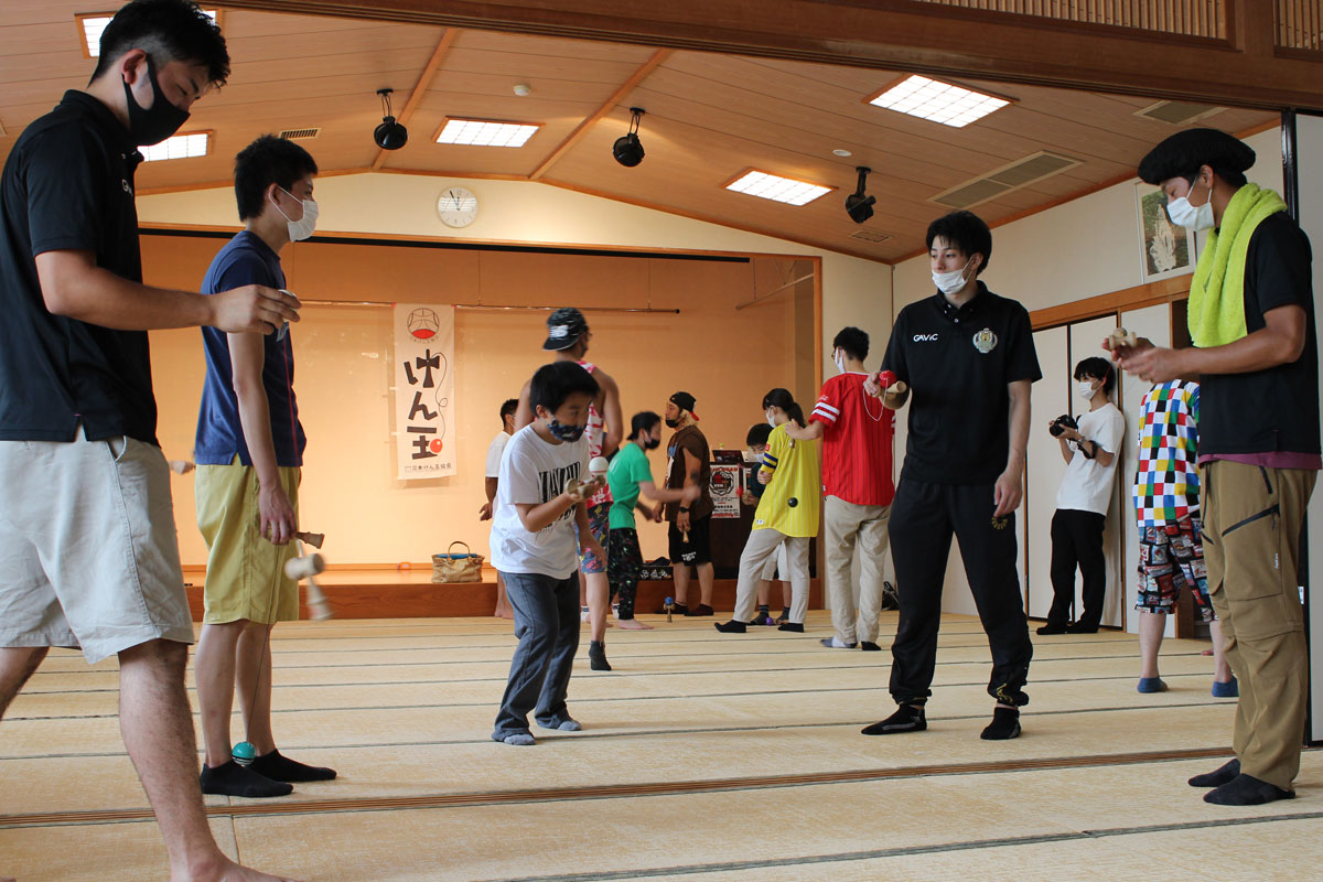 みんなでけん玉!