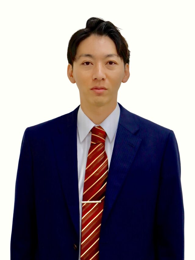 【國分晴貴 監督 契約満了のお知らせ】
この度、國分晴貴監督が、2025-26シーズンをもちまして契約満了となりましたのでお知らせいたします。

《國分監督コメント》
契約満了に伴い、今シーズンをもって退団することとなりました。
監督として過ごした期間は、多くの学びと出会いに恵まれた時間でした。
農業や仕事と競技を両立しながら日々努力を続ける選手たち、そして異なる文化やバックグラウンドを持つ海外選手たちとともに、一つの目標へ向かって歩めたことを誇りに思います。
限られた環境や様々な条件の中で、チームとしての最善を模索し続けた経験は、私にとってかけがえのない財産となりました。
思うような結果を残せなかった部分もありますが、選手たちが見せてくれた成長と挑戦する姿勢に心から感謝しています。
これまで支えてくださったファンの皆さま、スポンサー企業の皆さま、関係者の皆さまに心より御礼申し上げます。
ゴールデンウルヴス福岡のさらなる発展を心より願っております。
ーーーーーーーーーー

國分晴貴監督のこれまでのご尽力に心より感謝申し上げます。
なお、2026-27シーズンの監督につきましては、決定次第あらためてお知らせいたします。

#ゴールデンウルヴス福岡#ウルヴス#農業#ハンドボール#リーグh